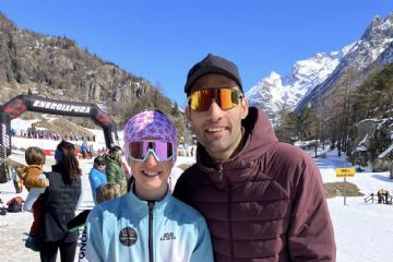 Jacquelin Bagnod in  compagnia di un grandissimo: Martin Fourcade, un biatleta con un palmares da sogno, 5 ori olimpici e 2 argenti, per non parlare dei titoli di coppa del mondo dove ha vinto ininterrottamente dal 2012 al 2017 