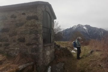 L'edicola sulla piana di Eresaz da cui si gode uno splendido panorama